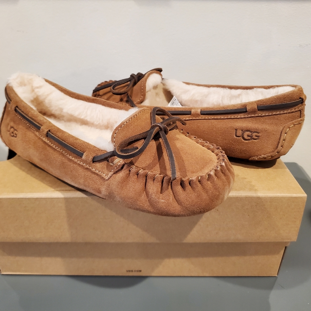 NWB Ugg Women's Bella II UGGplush Lined Slipper Moccasin Size 8 Chestnut